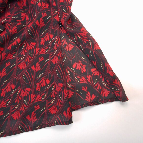 NWT Lane Bryant Women's size 16 Lightweight Blouse Black Red Bell Sleeve - Picture 12 of 12